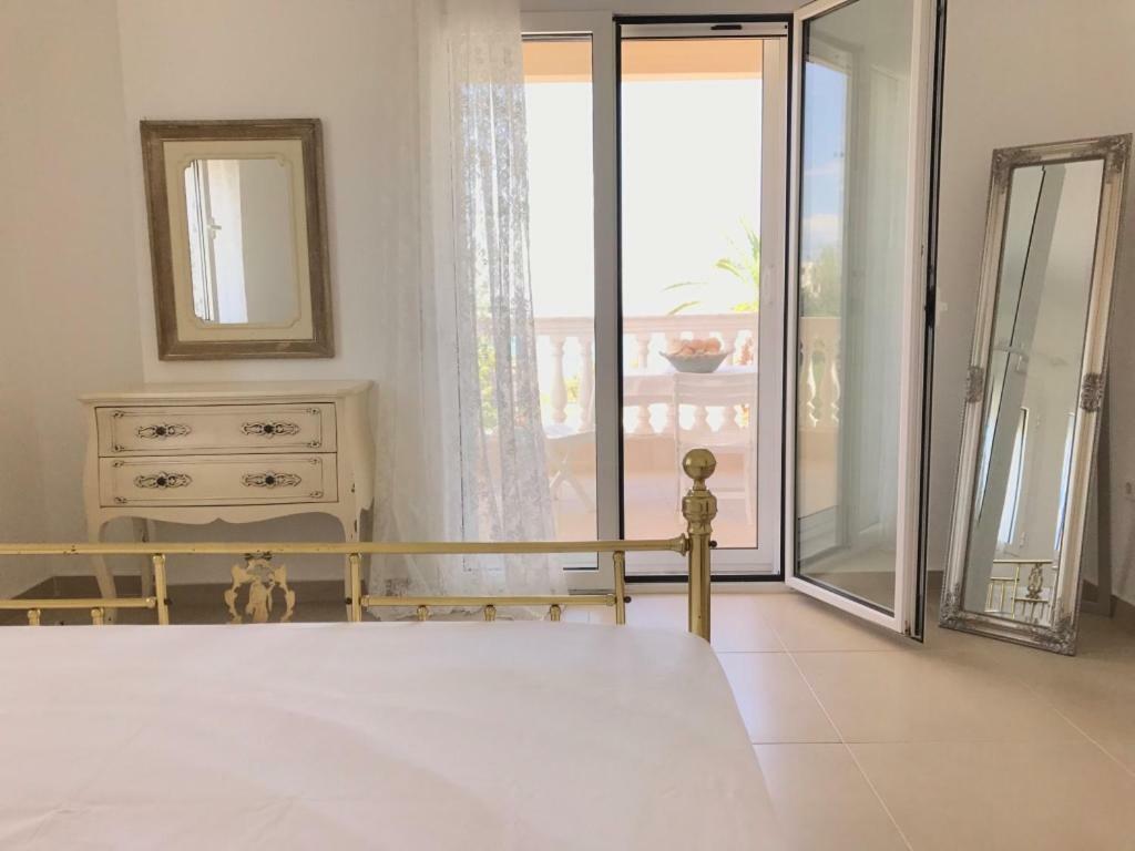 Villa Korais Luxury 3Br Apt With Sea View เทสซาโลนิกิ ภายนอก รูปภาพ